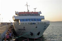 Теплоход "Империя"