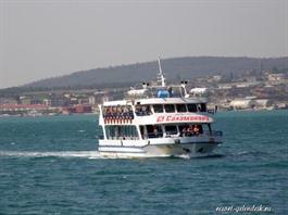Теплоход "Саламандра" экскурсия по Геленджикской бухте
